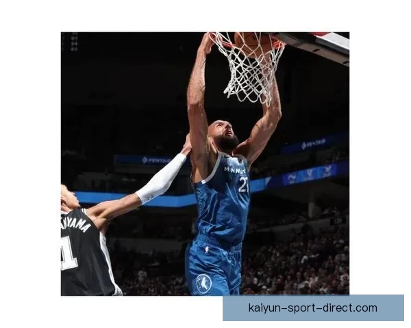 李凯尔：即使无球也专注提升 技术 队伍需围绕戈贝尔组织进攻